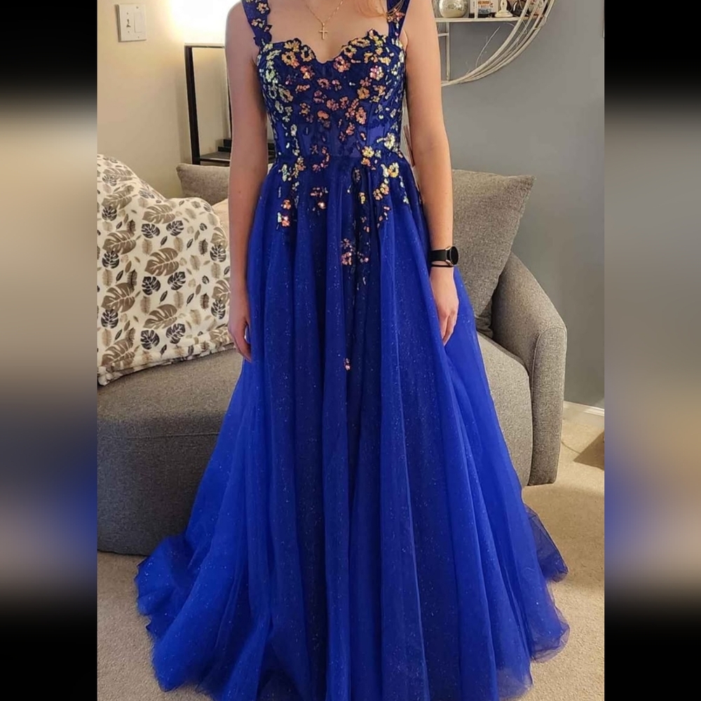 Elegant Blue Floral Evening Gown